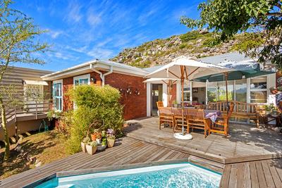House For Sale in Kommetjie, Cape Town