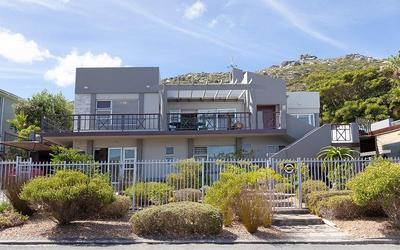 House For Sale in Glencairn Heights, Cape Town