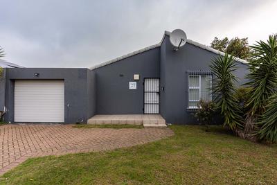 House For Sale in Wetton, Cape Town