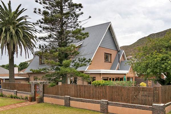 Property For Sale in Fish Hoek, Cape Town